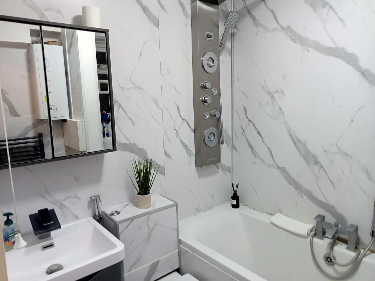 Studio Apartment In London, Bethnal Green Dış mekan fotoğraf