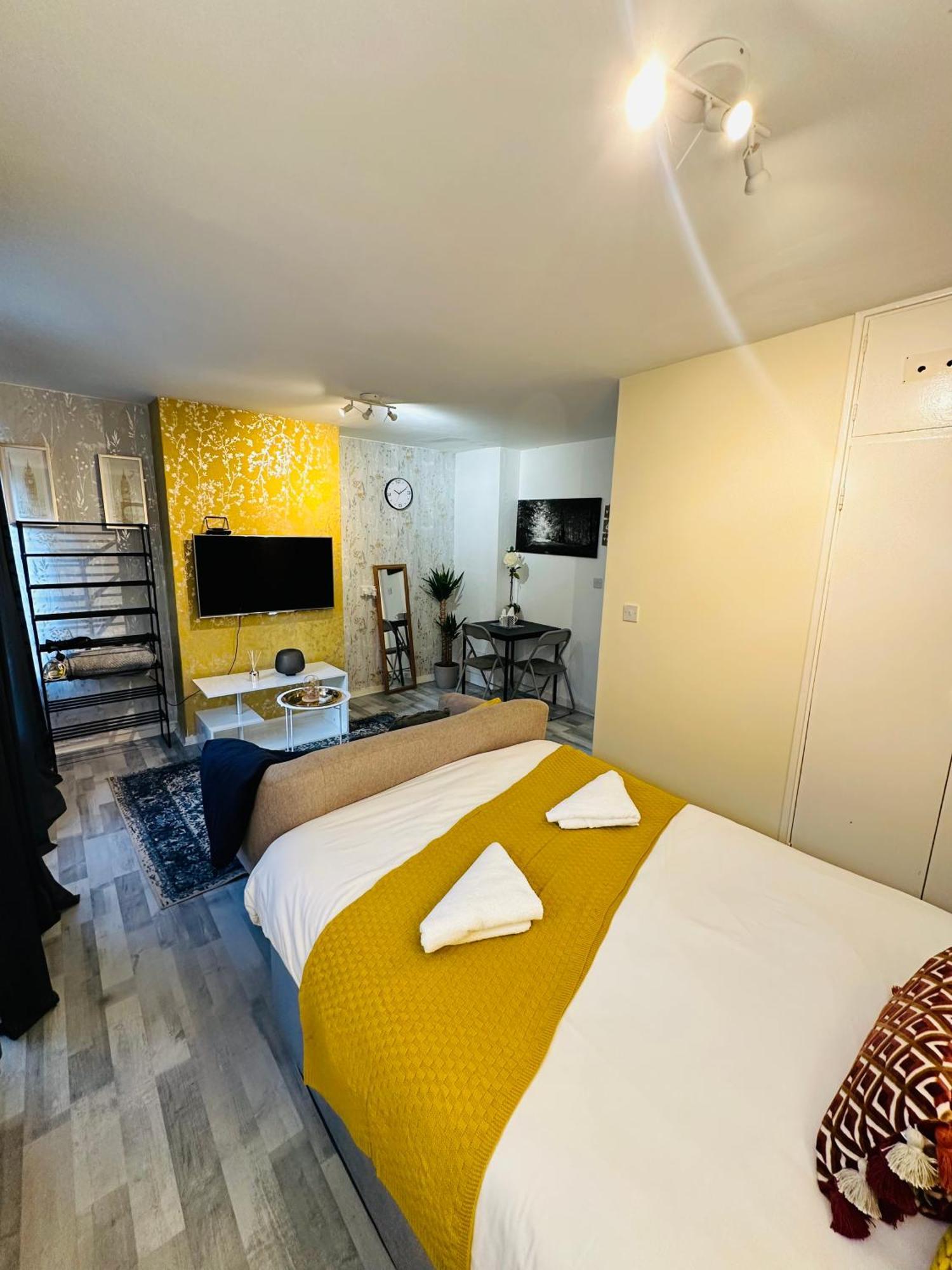 Studio Apartment In London, Bethnal Green Dış mekan fotoğraf