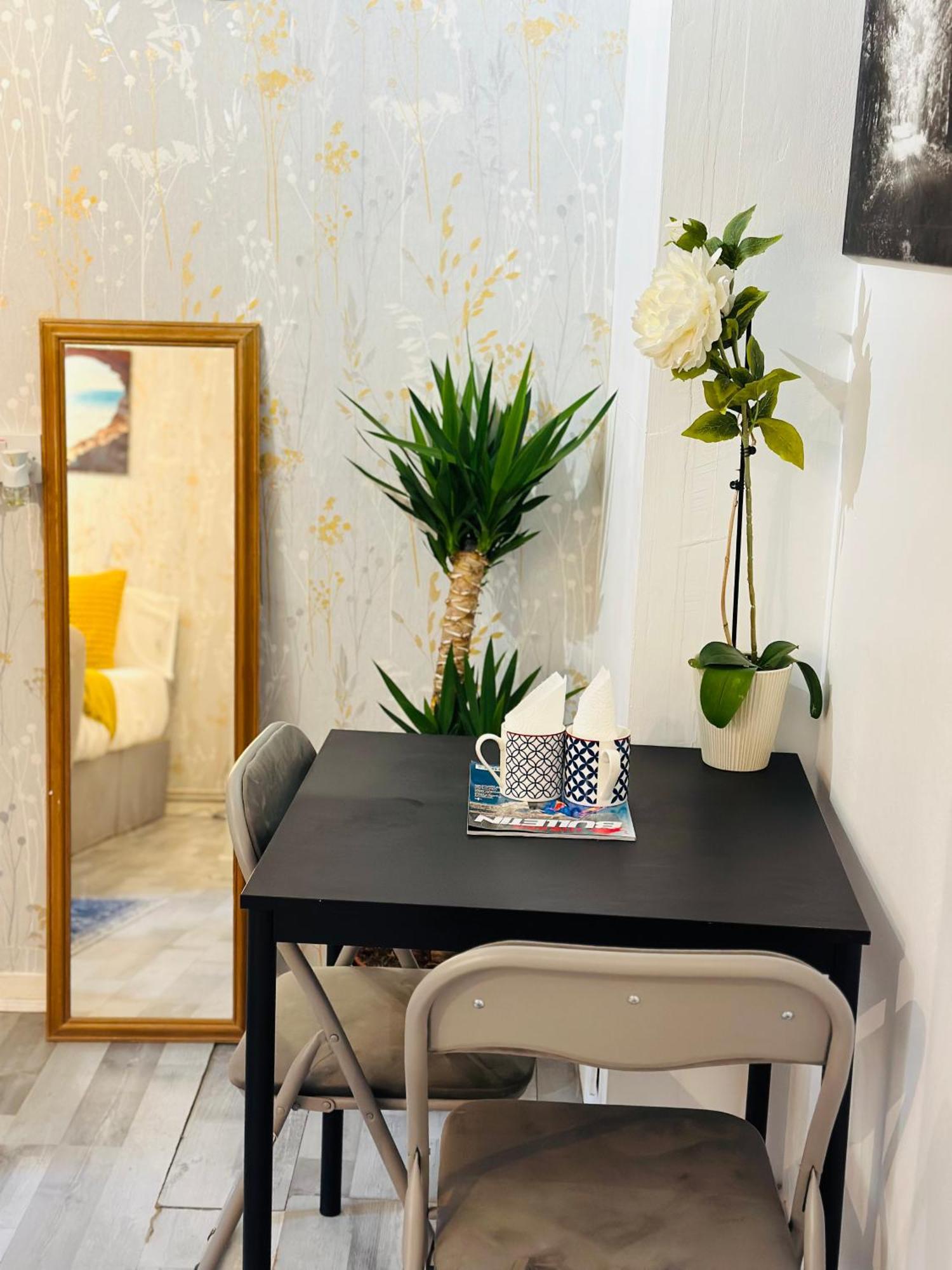 Studio Apartment In London, Bethnal Green Dış mekan fotoğraf